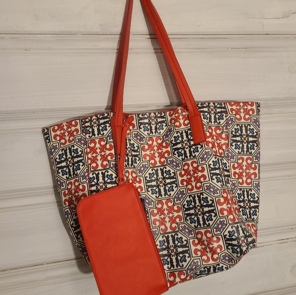 Mosaic tile pattern tote - Picture 3 of 4